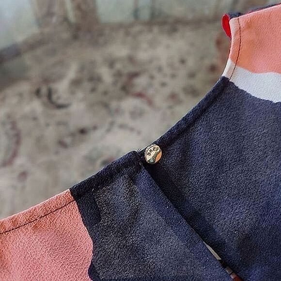 DKNY sheer sleeveless multicolour abstract pattern sleeveless blouse size M - Picture 9 of 14